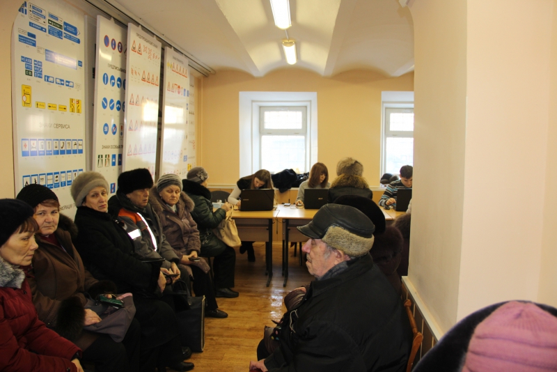 Саратовцы больше не штурмуют пункт по продаже проездных