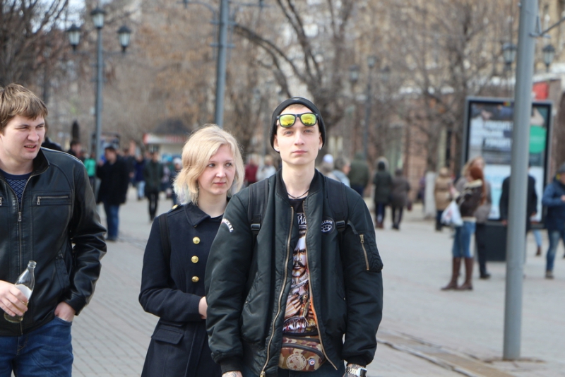 Несанкционированный митинг сторонников Навального в Саратове превратился в «прогулку»