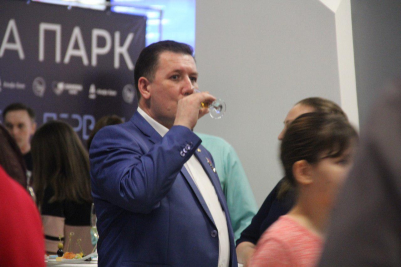 На премьеру «Время первых» с Мироновым пришли саратовские депутаты