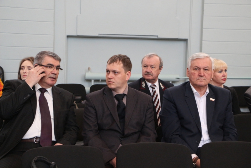 Памятник Дзержинскому у вокзала предложили заменить на монумент основателям Саратова