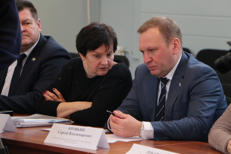 Памятник Дзержинскому у вокзала предложили заменить на монумент основателям Саратова