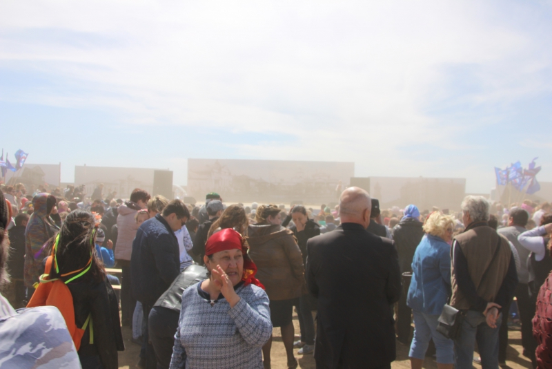 Фестиваль тюльпанов в Саратовской области получился красивым, но пыльным