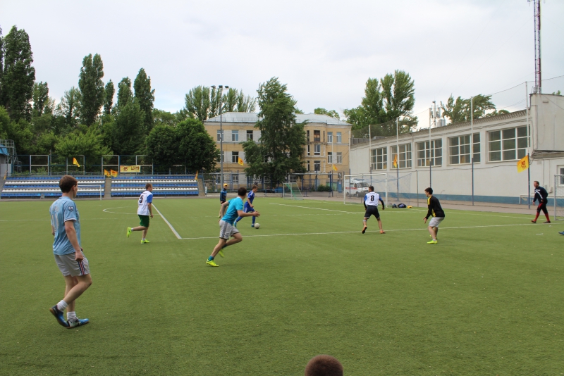 Справедливороссы провели турнир по футболу среди дворовых команд