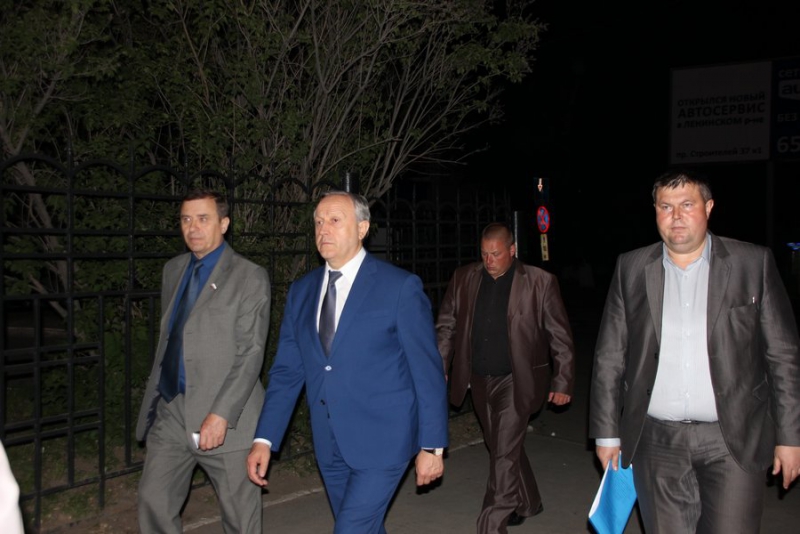 Валерий Радаев призвал дорожных рабочих не создавать пробки в Саратове