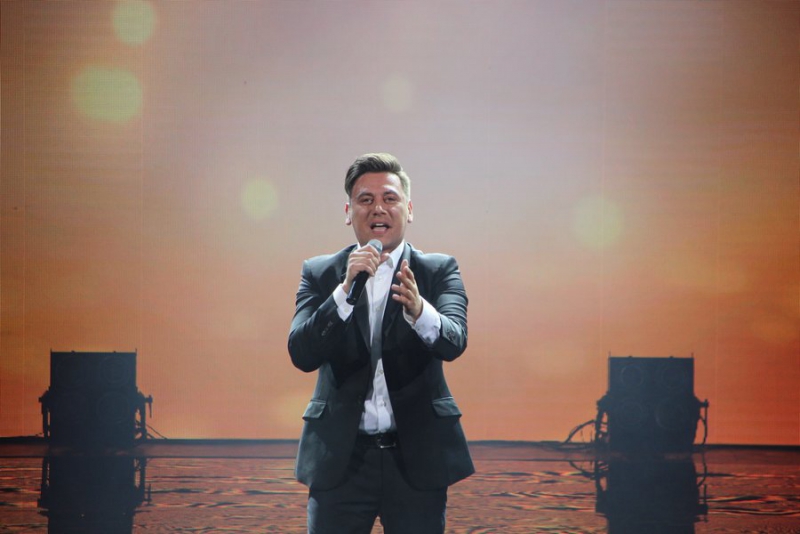 Руслану Алехно в ТЮЗе подпевал весь зал