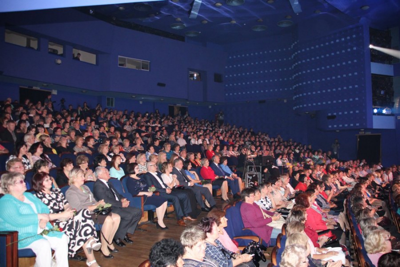 Руслану Алехно в ТЮЗе подпевал весь зал