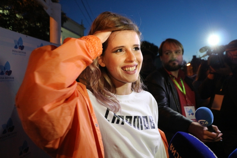 Фестиваль «Роза ветров» завершился праздничным салютом