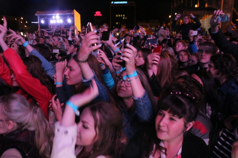 Фестиваль «Роза ветров» завершился праздничным салютом