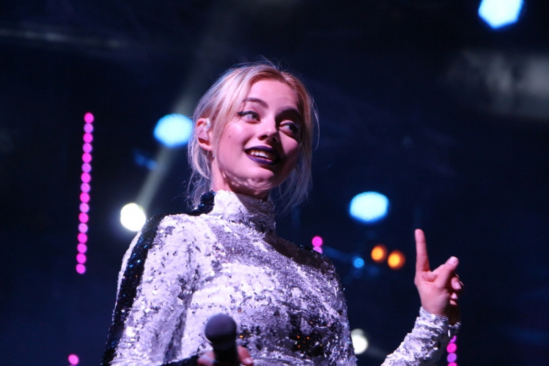 Фестиваль «Роза ветров» завершился праздничным салютом