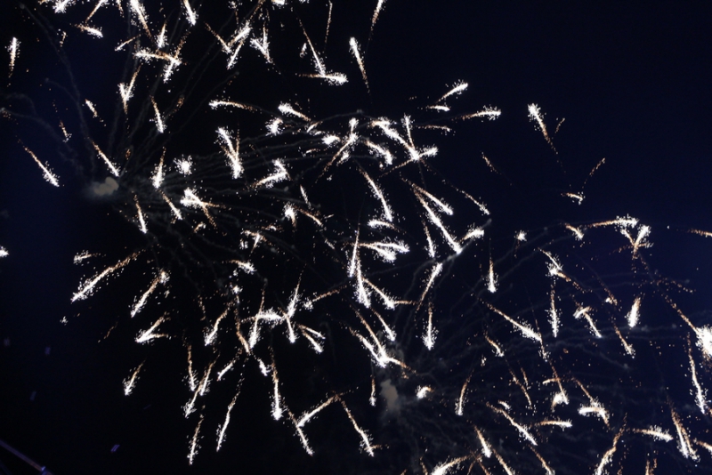 Фестиваль «Роза ветров» завершился праздничным салютом