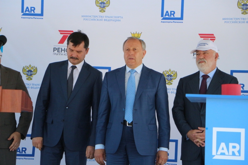 Строительство терминала аэропорта в Сабуровке началось с нажатия на кнопку и гудка