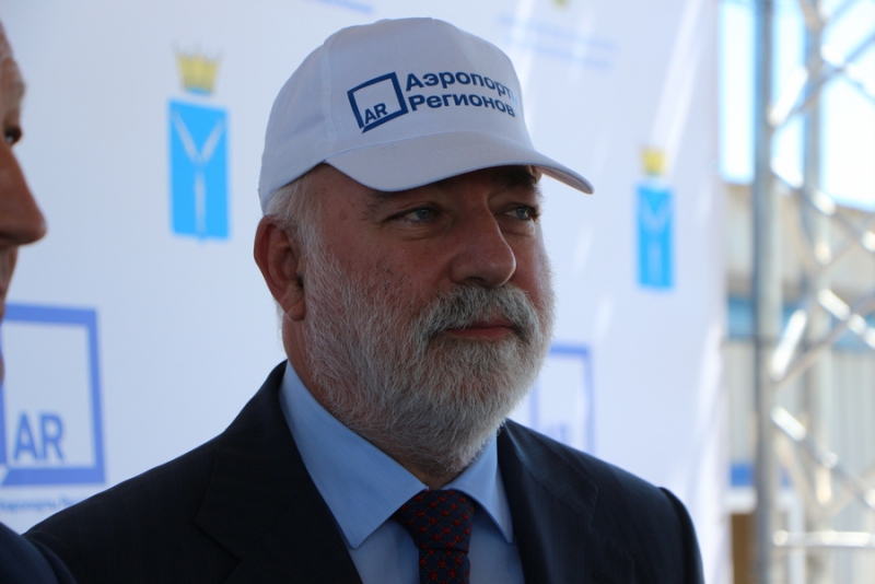 Строительство терминала аэропорта в Сабуровке началось с нажатия на кнопку и гудка