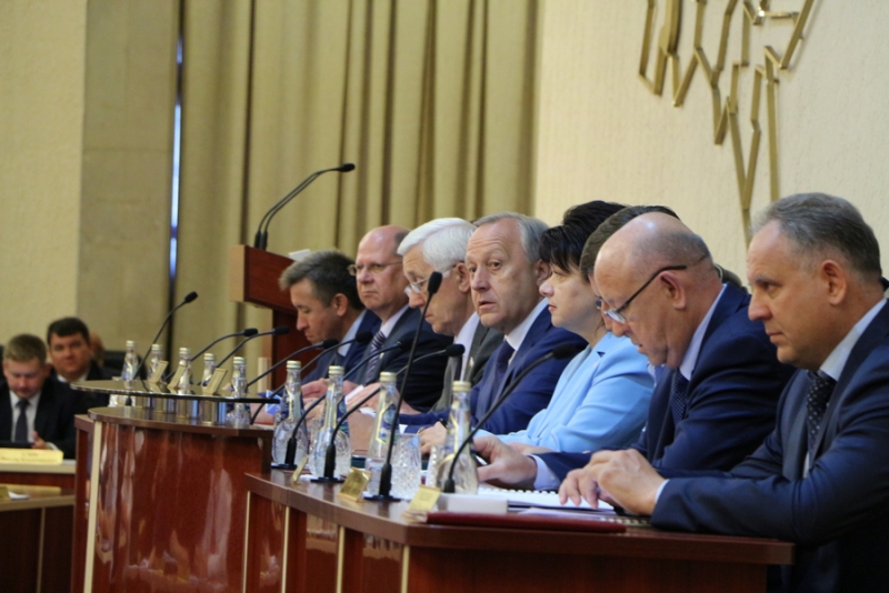 Глава Саратовской области своим подчиненным: Мы на верном пути