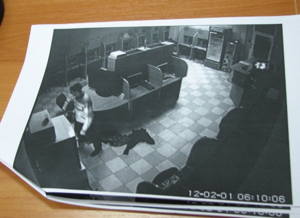 Следователи просят общественность помочь найти насильника