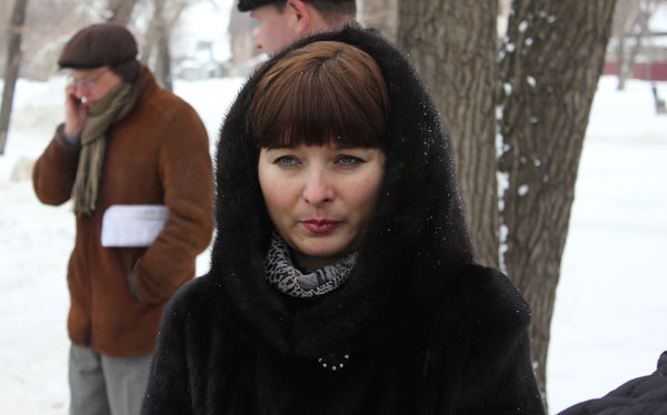 На берегу озера Банное в Энгельсе обнаружена незаконная свалка снега