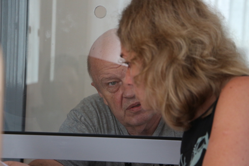 Экс-прокурору Чечину не разрешили взять в защитники супругу-общественницу