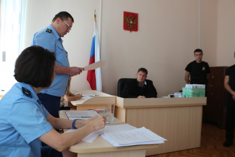 Экс-прокурору Чечину не разрешили взять в защитники супругу-общественницу