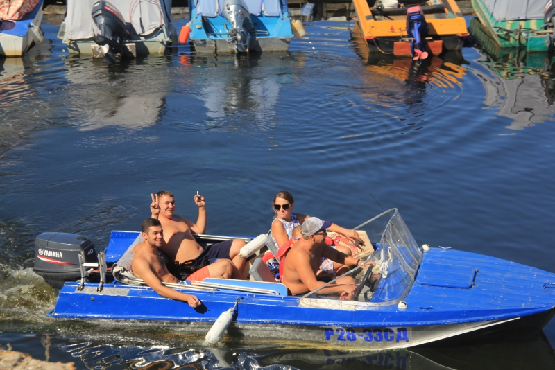 На хлебной пристани в Марксе выставили 350-килограммовый каравай