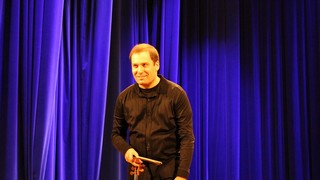 Дмитрий Коган в Саратове сыграл на скрипке французской королевы