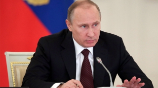 Путин попросил ограничить выдачу кредитов субъектам РФ Путин попросил ограничить выдачу кредитов субъектам РФ