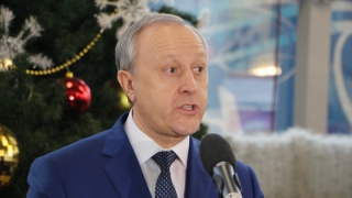 Саратовский губернатор пожелал журналистам любви и пообещал финансовую поддержку