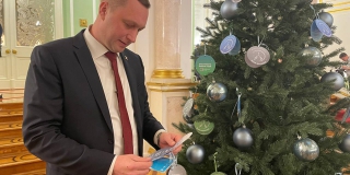 Роман Бусаргин поучаствовал в «Ёлке желаний» и анонсировал ее приезд в Саратов Роман Бусаргин поучаствовал в «Ёлке желаний» и анонсировал ее приезд в Саратов