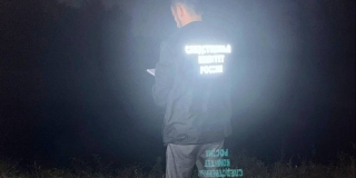 Под Энгельсом рыбак задел удочкой провода и погиб от удара током Под Энгельсом рыбак задел удочкой провода и погиб от удара током