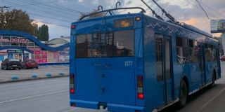 Жительница Саратова потеряла сознание в душном троллейбусе. СК начал проверку Жительница Саратова потеряла сознание в душном троллейбусе. СК начал проверку