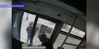 Жителя Саратова отправили под арест после стрельбы в водителя троллейбуса Жителя Саратова отправили под арест после стрельбы в водителя троллейбуса