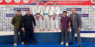 Саратовские дзюдоисты завоевали первое место на соревнованиях в ПФР Саратовские дзюдоисты завоевали первое место на соревнованиях в ПФР