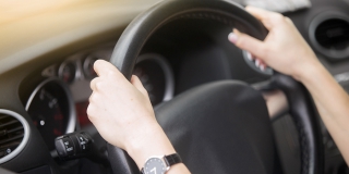 Директора фирмы осудили из-за использования женой служебного автомобиля Директора фирмы осудили из-за использования женой служебного автомобиля