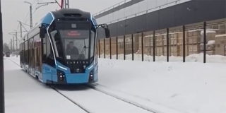 В Саратов прибыл первый трамвай «Витязь-М» для маршрута №3 В Саратов прибыл первый трамвай «Витязь-М» для маршрута №3