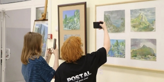 В Боголюбовском художественном училище открылась выставка «Краски Крыма» В Боголюбовском художественном училище открылась выставка «Краски Крыма»