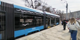 Саратовцам показали новые трехсекционные трамваи «Витязь-М» на маршруте №3 Саратовцам показали новые трехсекционные трамваи «Витязь-М» на маршруте №3