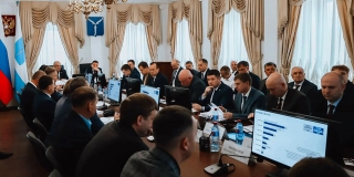 Текущий ремонт дорог на улицах Саратова должны завершить до 20 апреля Текущий ремонт дорог на улицах Саратова должны завершить до 20 апреля