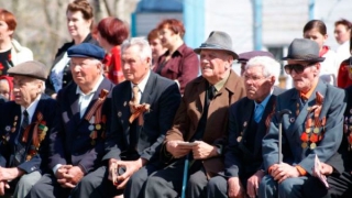 Накануне Дня Победы ершовских ветеранов выгнали из их помещения