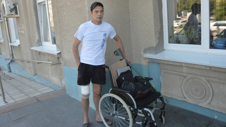 Мужчина на инвалидной коляске отправился к Путину «за правдой»