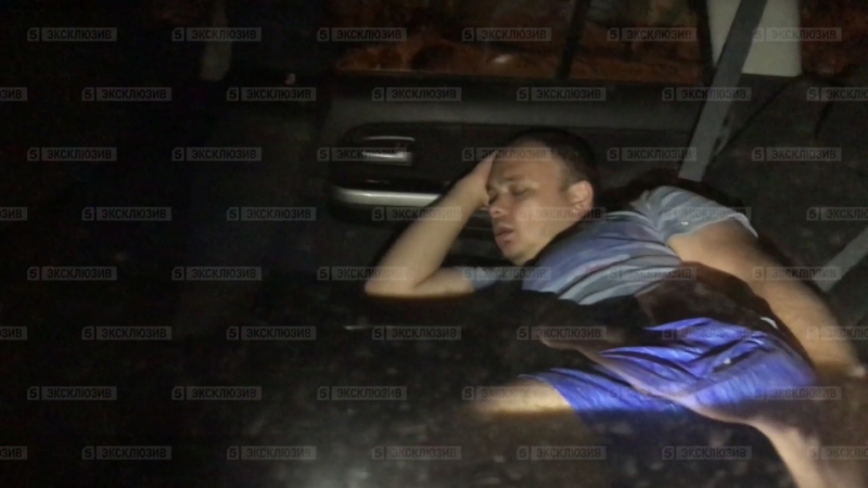 Опубликовано видео задержанного авто со спящим человеком, похожим на саратовского министра