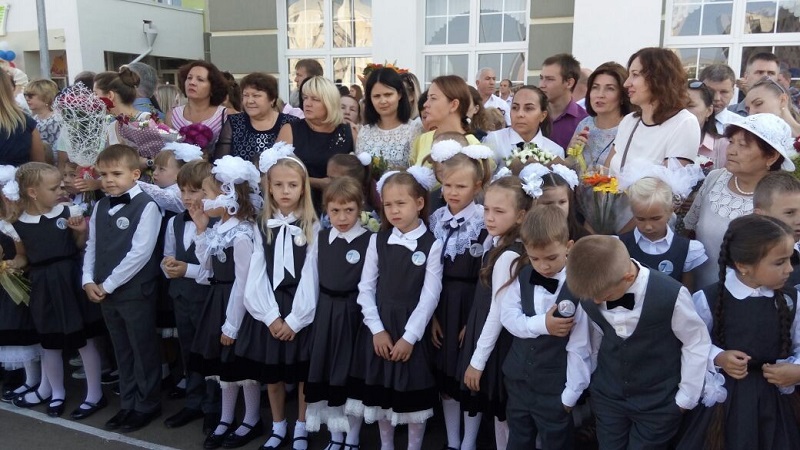 В Саратовской области 920 учебных заведений отмечают День знаний