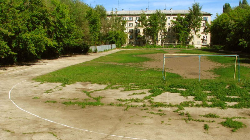 Для реконструкции трех стадионов в Саратове нужно полмиллиарда рублей