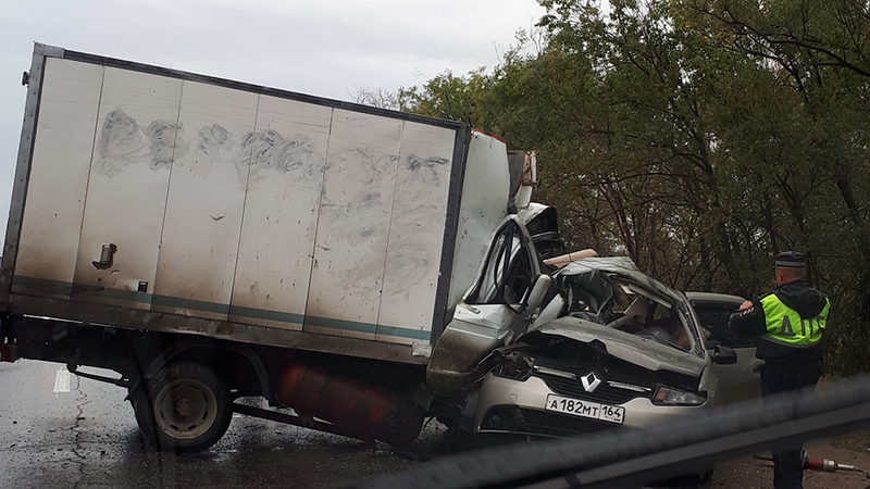 В Балаковском районе 5 человек стали жертвами автокатастрофы
