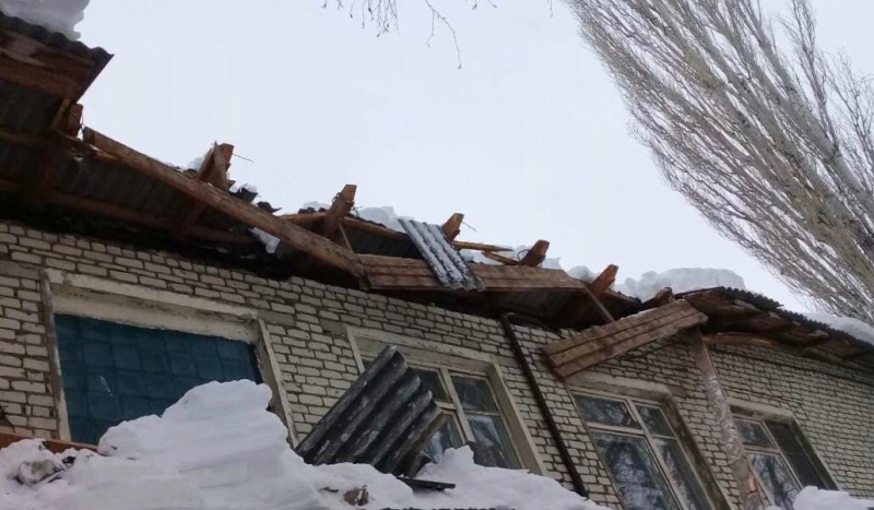 В Саратовской области потратят 200 млн на ремонт крыш в сельских школах