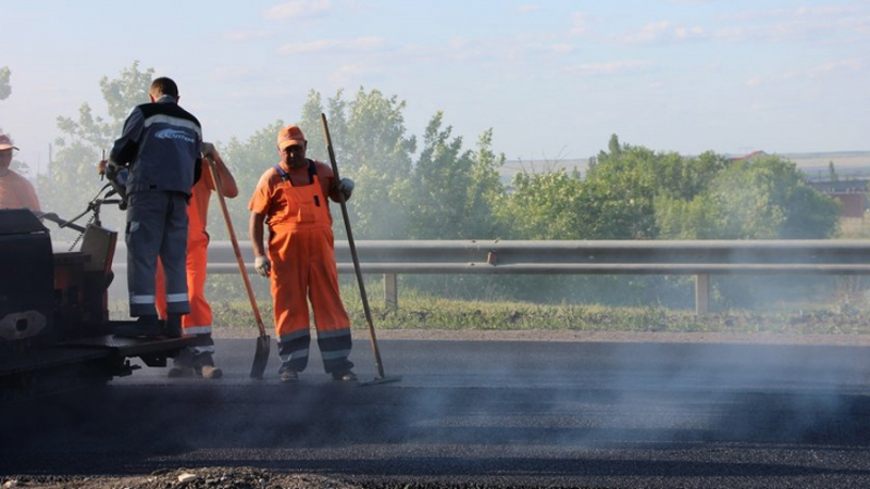 В Саратовской области сэкономили 26 млн рублей на торгах по ремонту дорог
