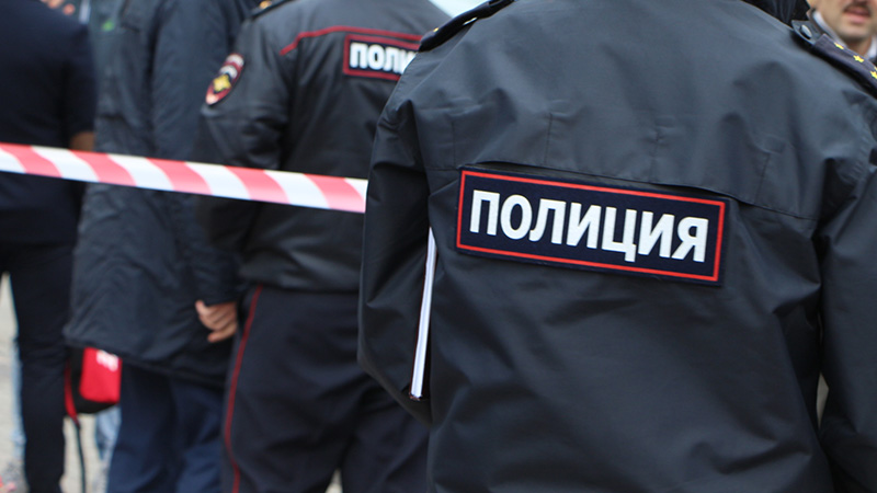 Хулигана осудят за избиение сотрудника полиции у вокзала Саратова