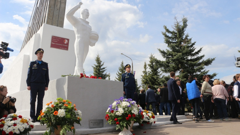 На месте приземления Гагарина построят парк, к мемориалу Титова сделают дорогу