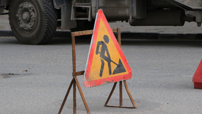 Саратовских автомобилистов предупредили об улицах со снятым асфальтом