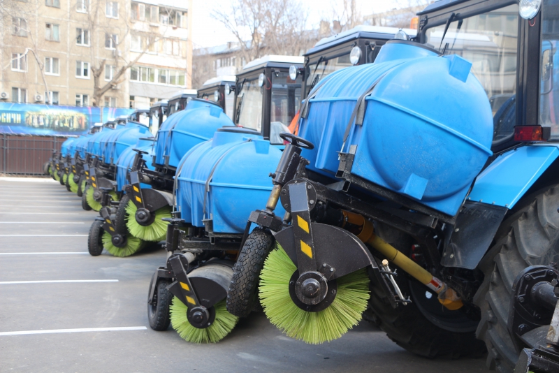 Трактористов в Саратове хотят поощрять выплатами в 60 тысяч рублей 