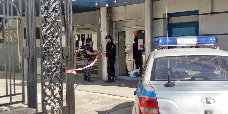 Банк на Московской эвакуировали из-за подозрительного предмета