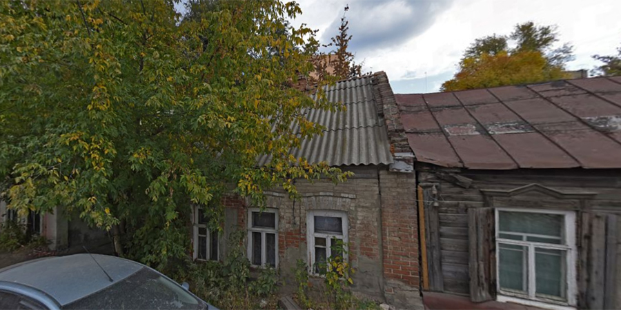 На Астраханской снесут столетний деревянный многоквартирный дом
