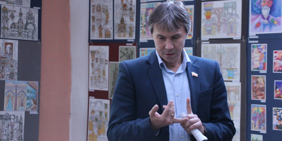 Депутат Рогожин поддержал позицию Володина по сохранению Дома офицеров в Энгельсе